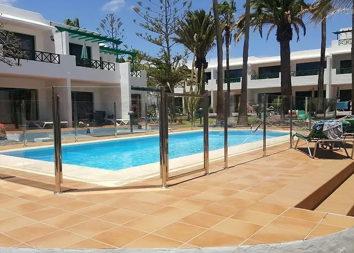 Paradise Club Oasis